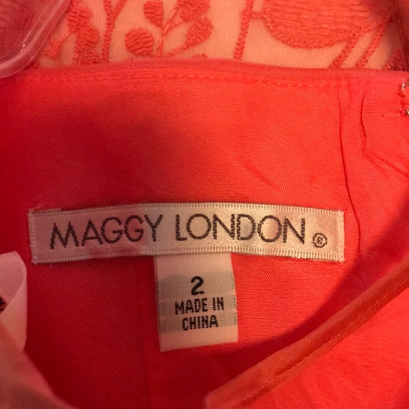 Dress - Picture 8 of 8